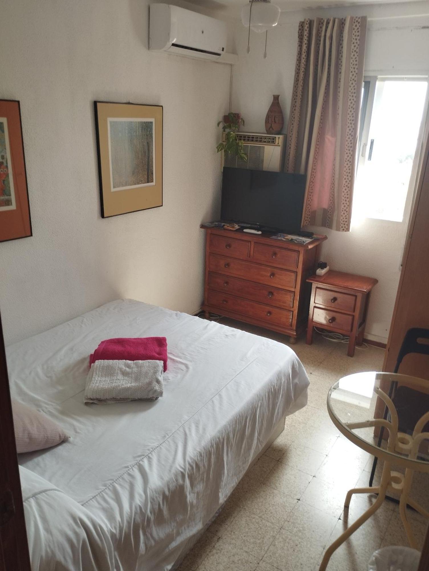 Habitaciones Privadas Con Cama Doble En Sevilla Dış mekan fotoğraf